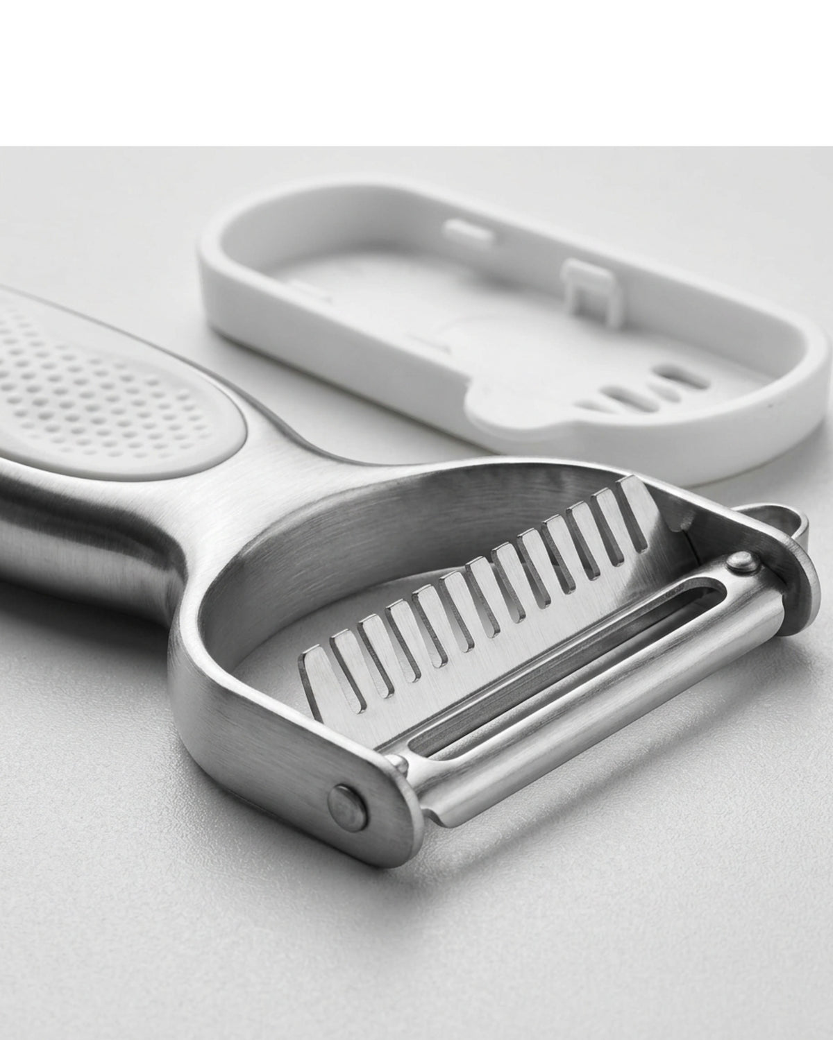 Zoaos Wide Julienne Peeler with 10 Teeth 18 cm - Detail view